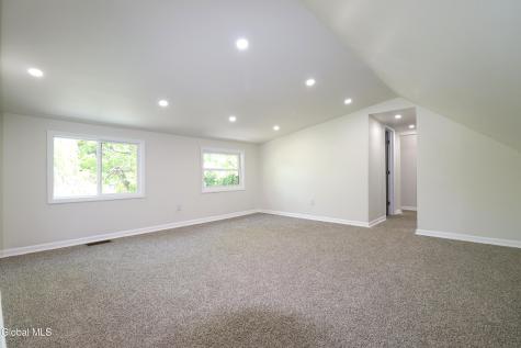 1928 Greenpoint Avenue Schenectady NY 12303
