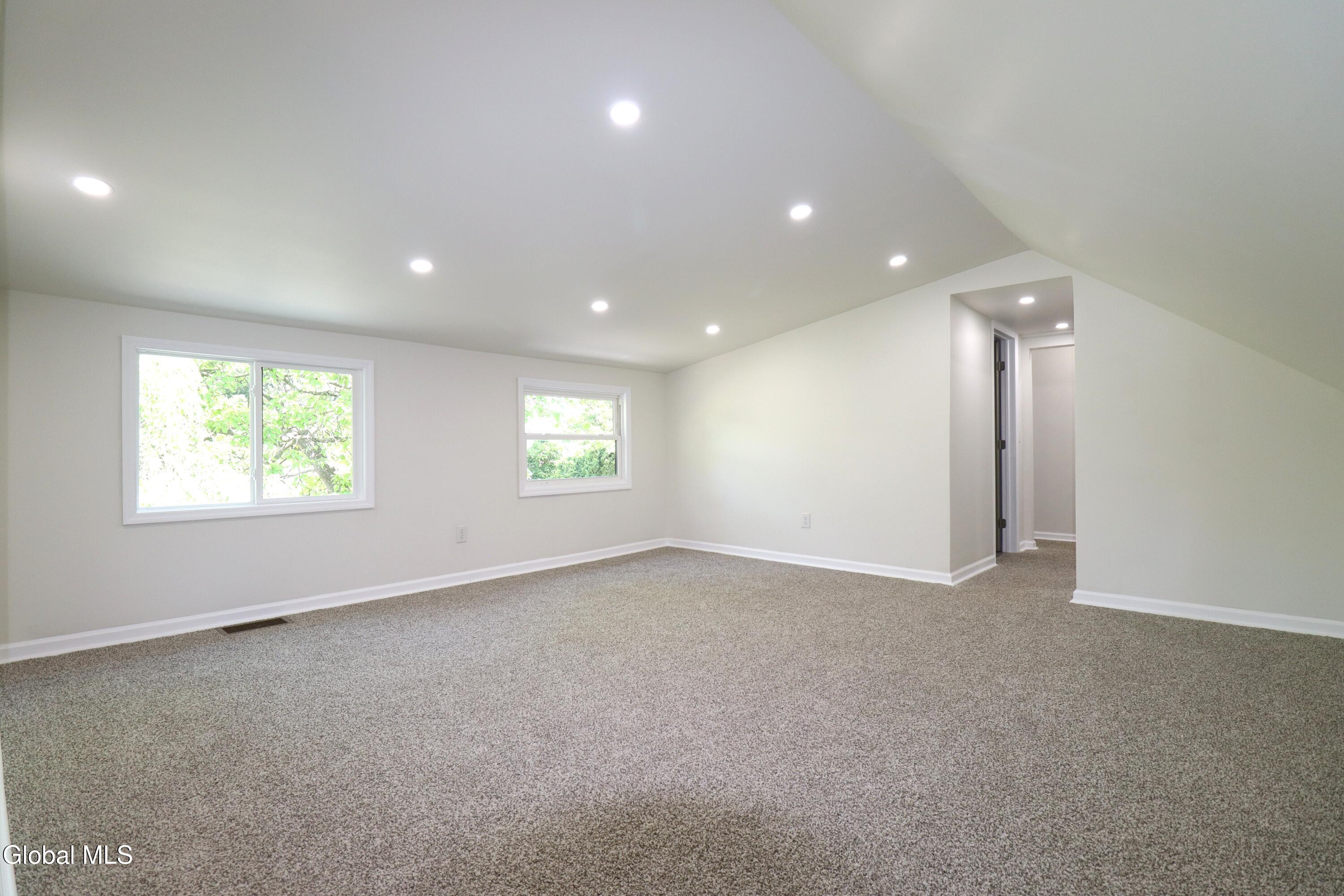 1928 Greenpoint Avenue Schenectady NY 12303
