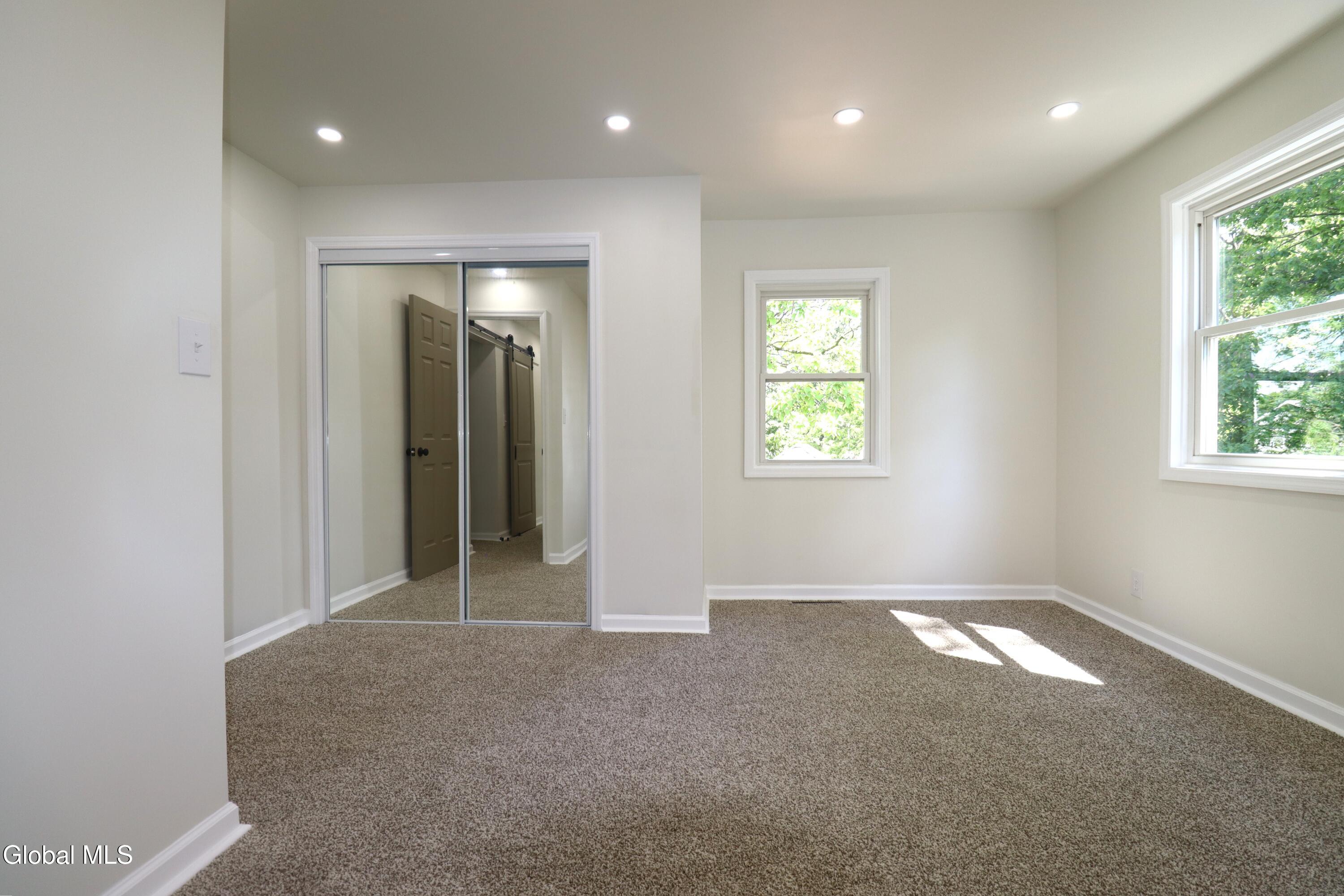 1928 Greenpoint Avenue Schenectady NY 12303