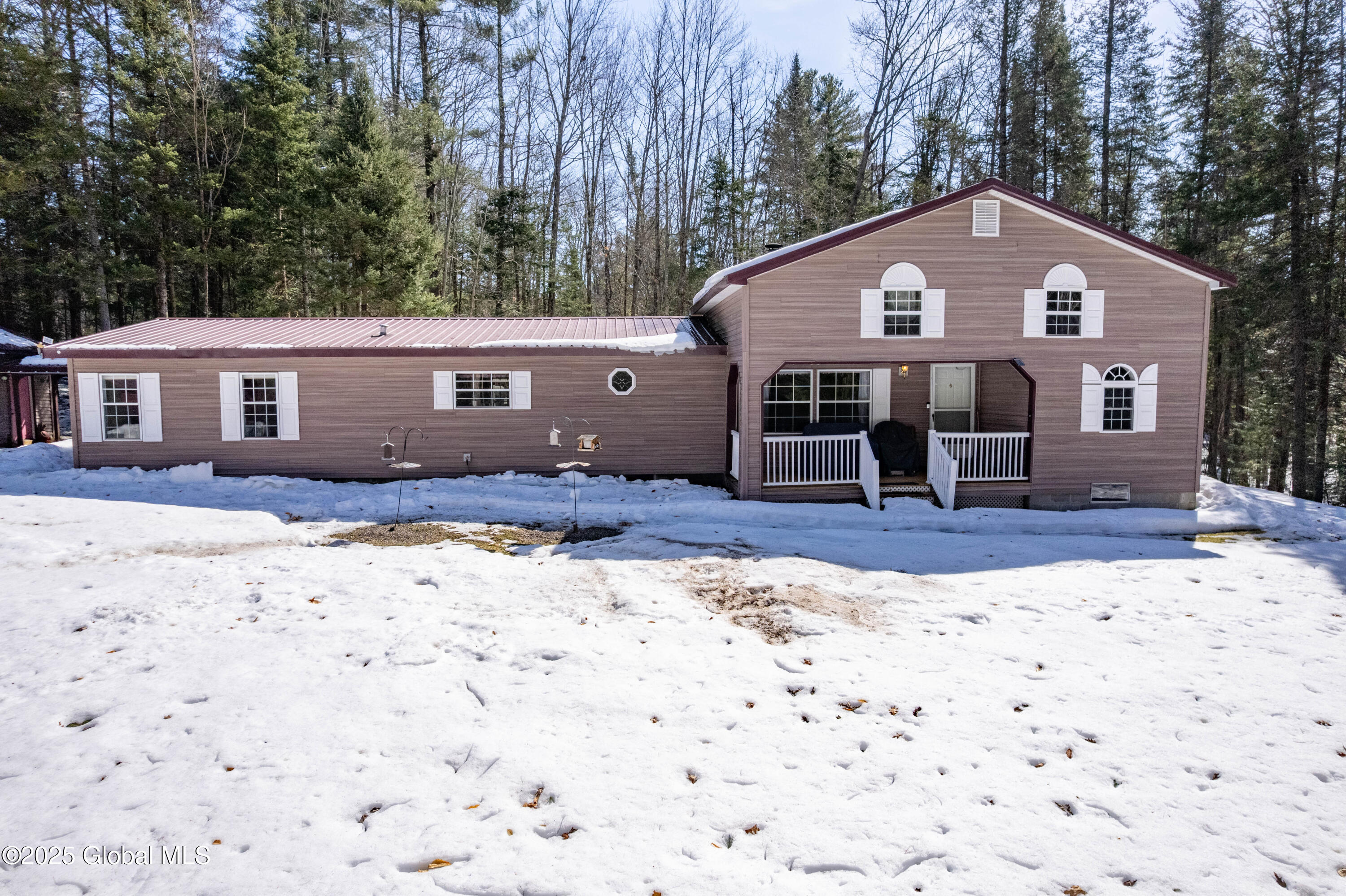 143 Pine Tree Way Gloversville NY 12078