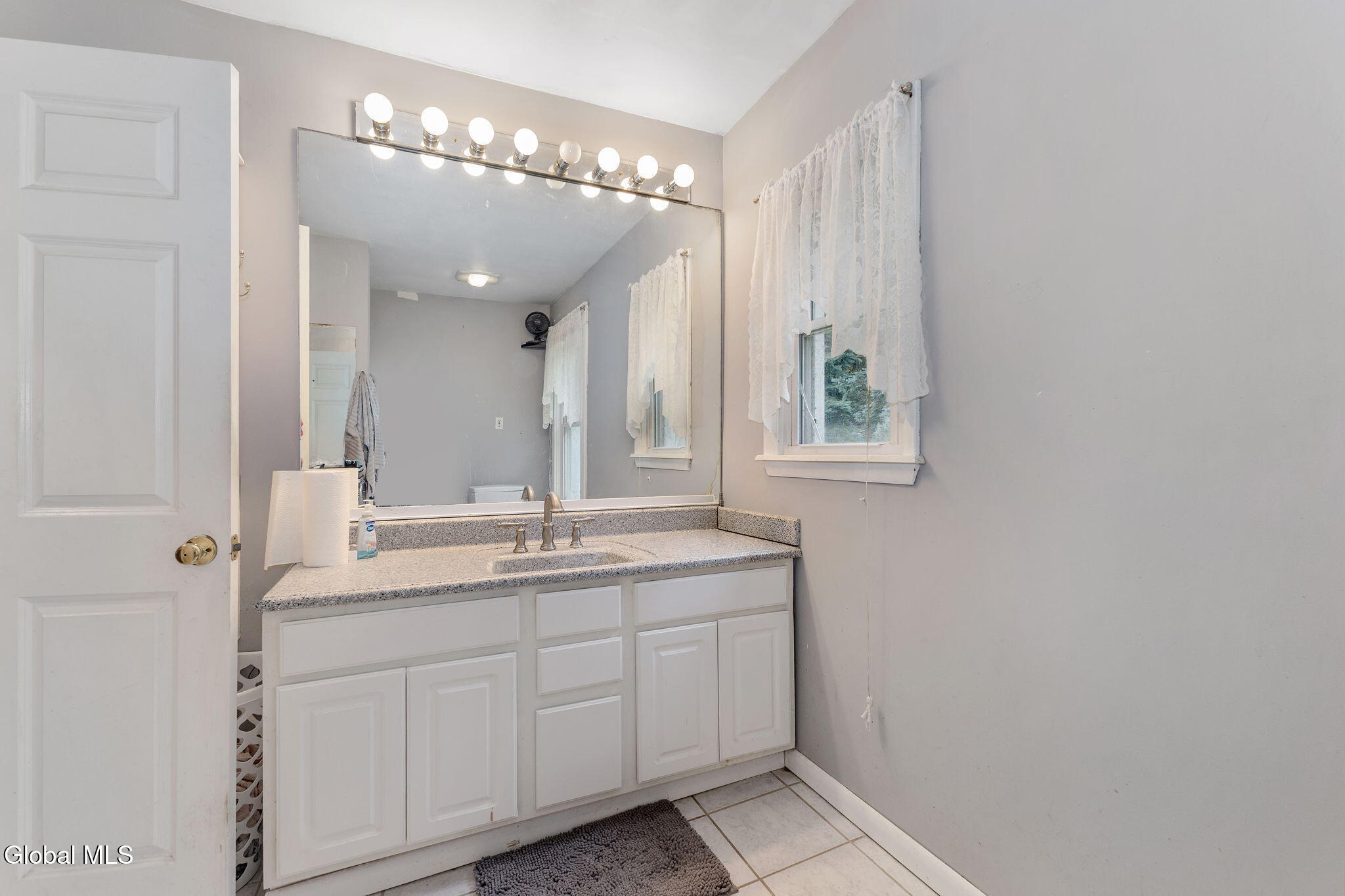 14 Stewart Point Road Nassau NY 12123