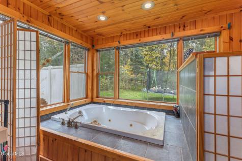 14 Stewart Point Road Nassau NY 12123