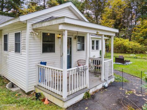 14 Stewart Point Road Nassau NY 12123