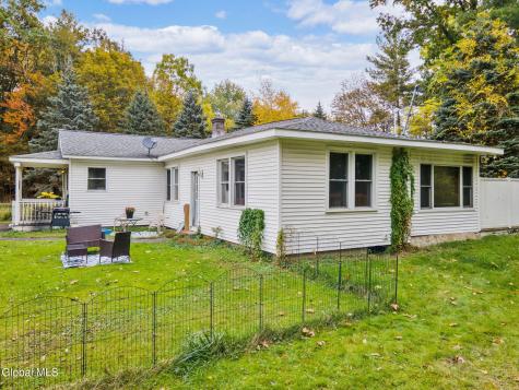 14 Stewart Point Road Nassau NY 12123
