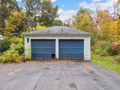 14 Stewart Point Road Nassau NY 12123