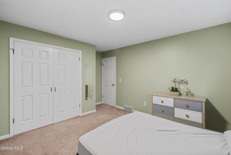 59 Esopus Drive Clifton Park NY 12065