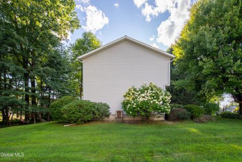 59 Esopus Drive Clifton Park NY 12065