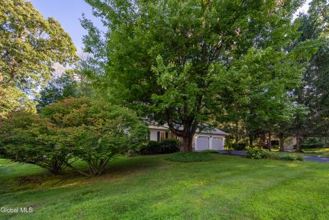 59 Esopus Drive Clifton Park NY 12065