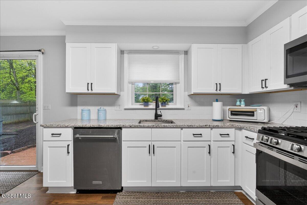 4 N Center Lane Ballston Lake NY 12019