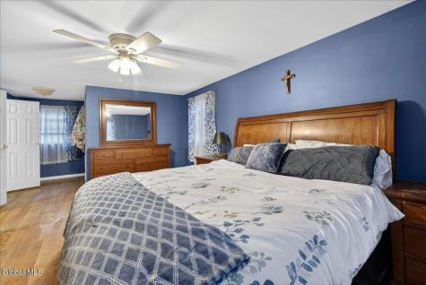 4 N Center Lane Ballston Lake NY 12019