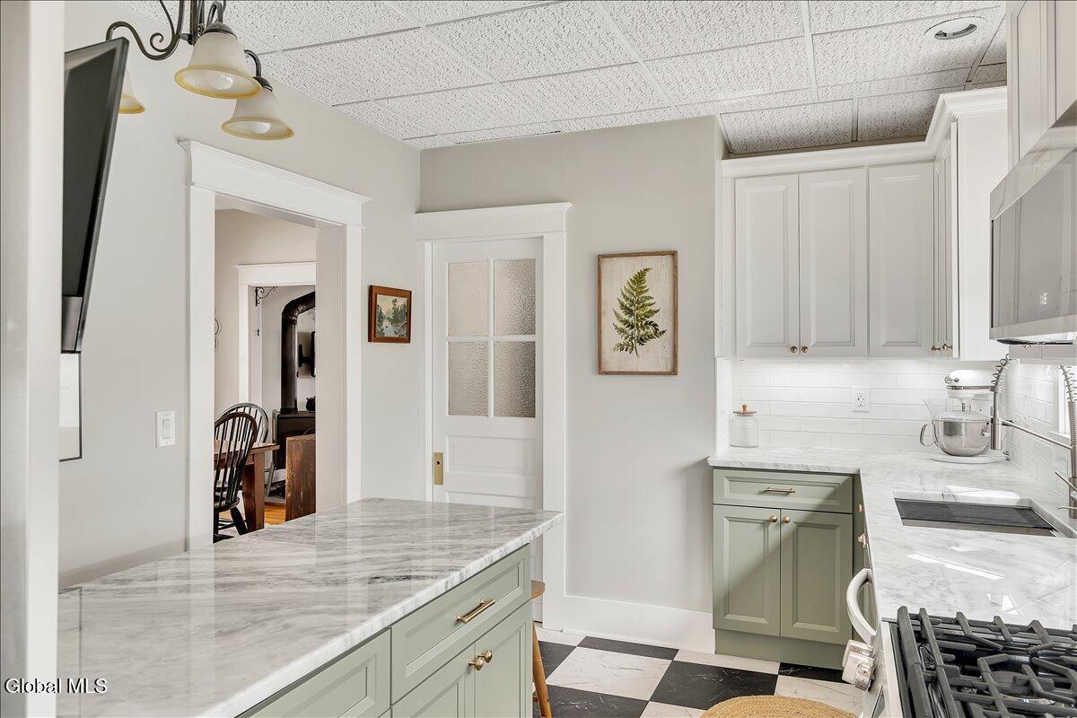 702 1st Street Colonie NY 12189