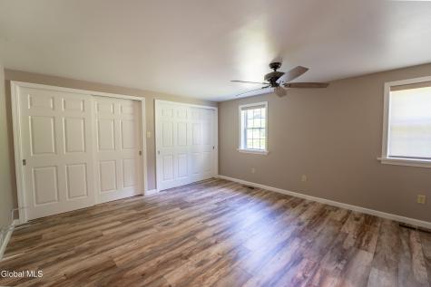 192 Steele Ave Extension Gloversville NY 12078