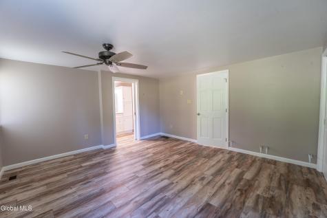 192 Steele Ave Extension Gloversville NY 12078