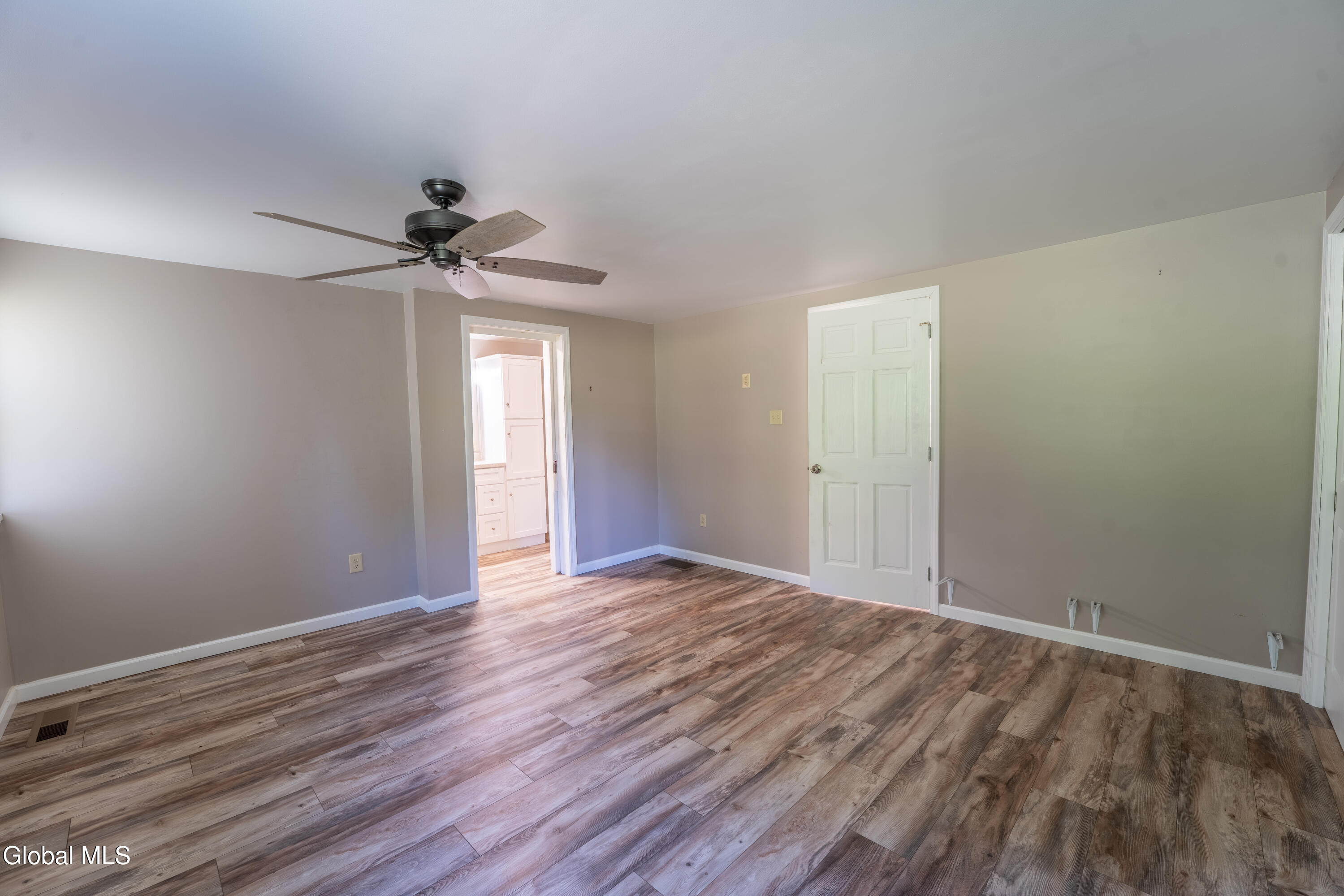 192 Steele Ave Extension Gloversville NY 12078