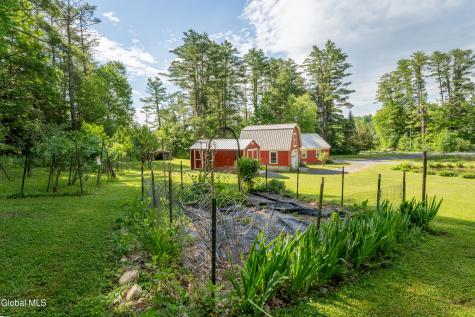 192 Steele Ave Extension Gloversville NY 12078