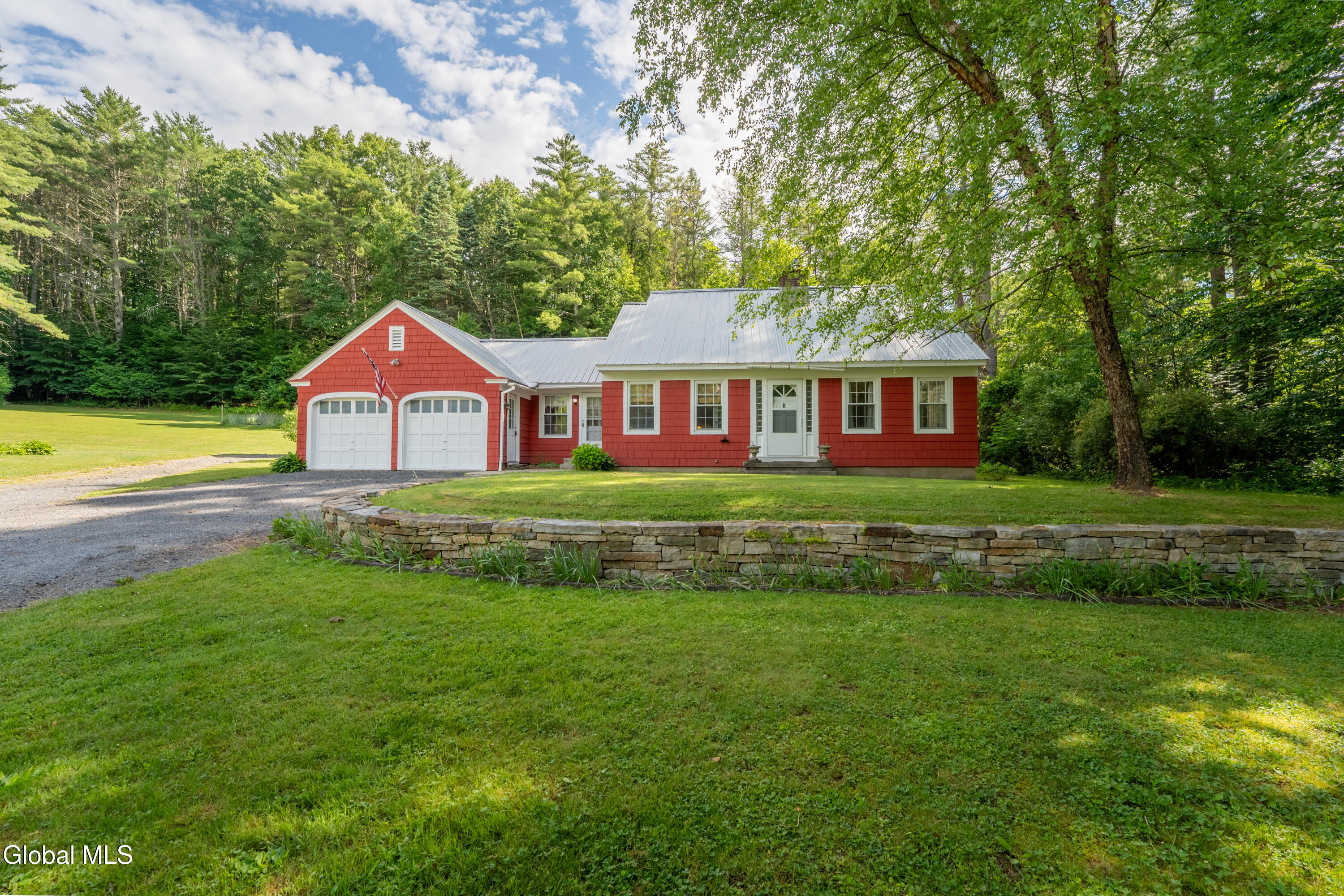 192 Steele Ave Extension Gloversville NY 12078
