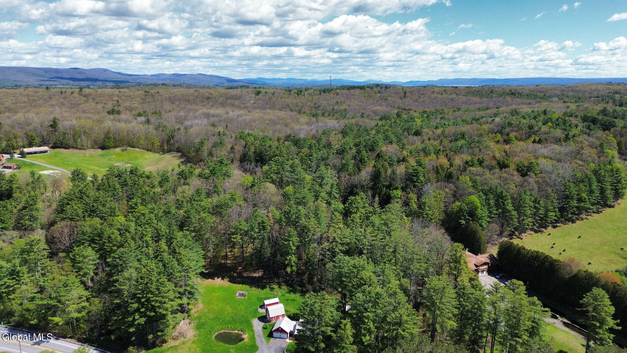 192 Steele Ave Extension Gloversville NY 12078