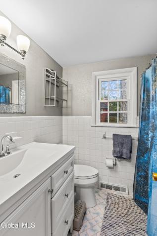 49 Devon Road Delmar NY 12054
