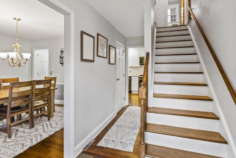 49 Devon Road Delmar NY 12054