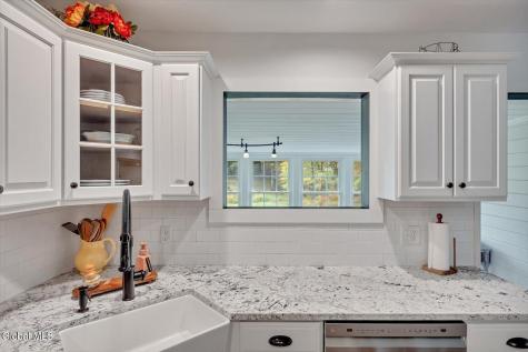 317 Closson Road Glenville NY 12302
