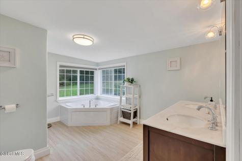 317 Closson Road Glenville NY 12302