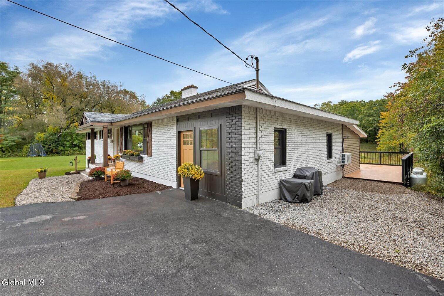 317 Closson Road Glenville NY 12302