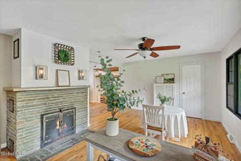 317 Closson Road Glenville NY 12302