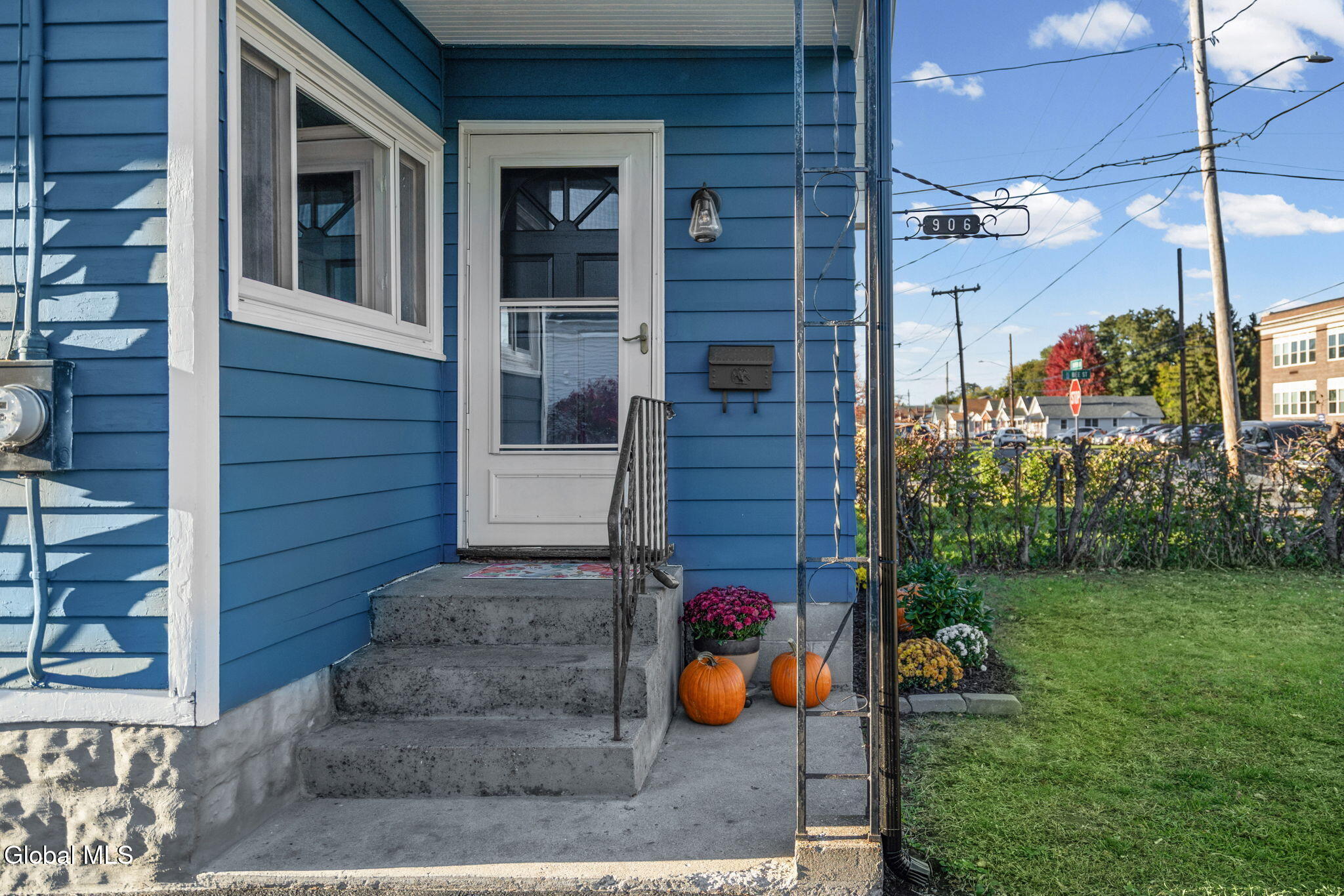 906 Draper Avenue Schenectady NY 12306