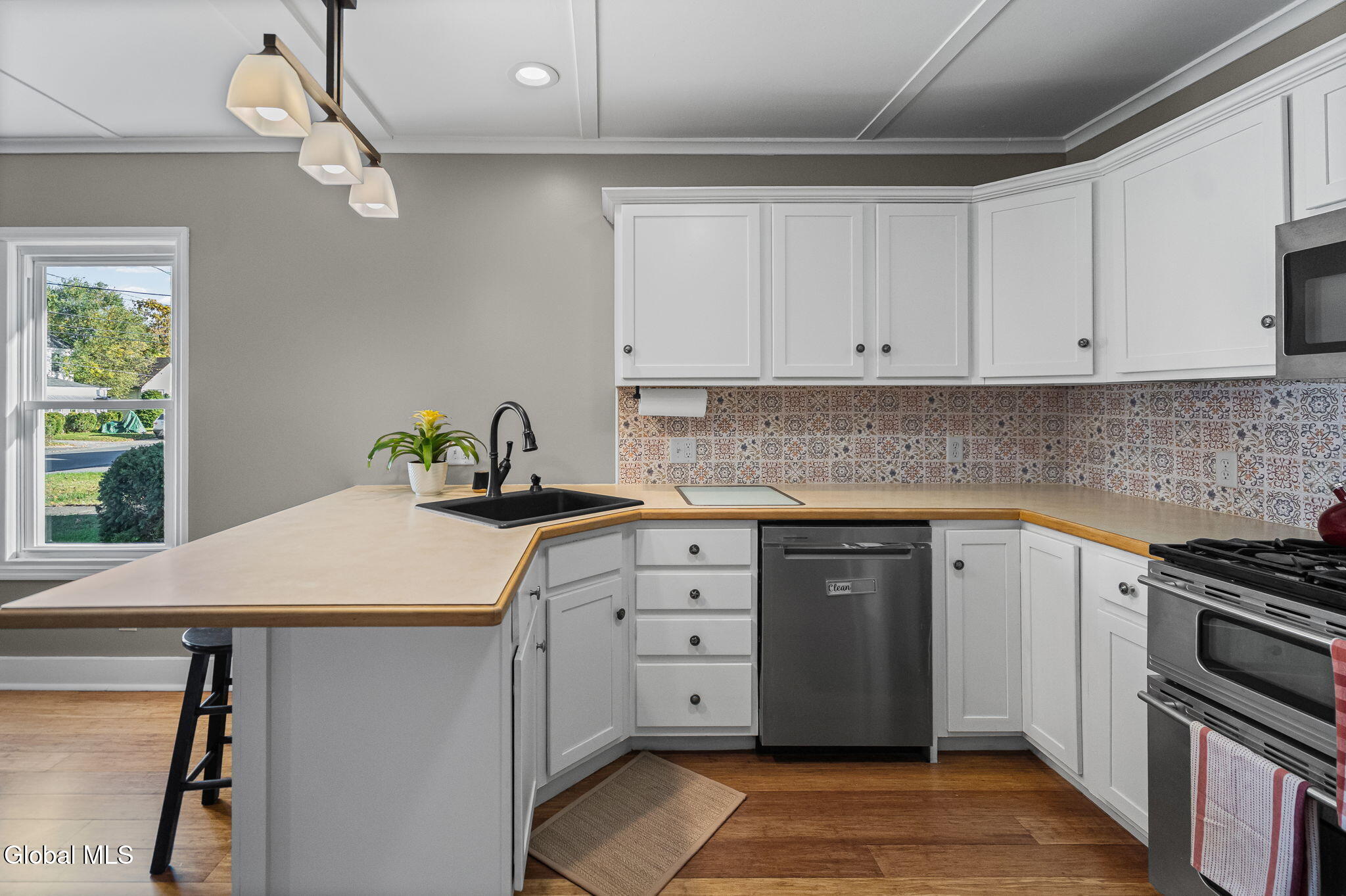 906 Draper Avenue Schenectady NY 12306