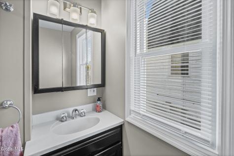 906 Draper Avenue Schenectady NY 12306