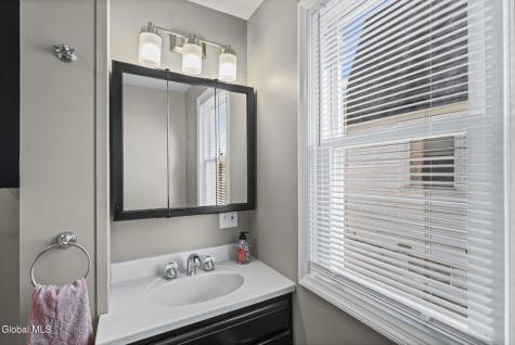 906 Draper Avenue Schenectady NY 12306