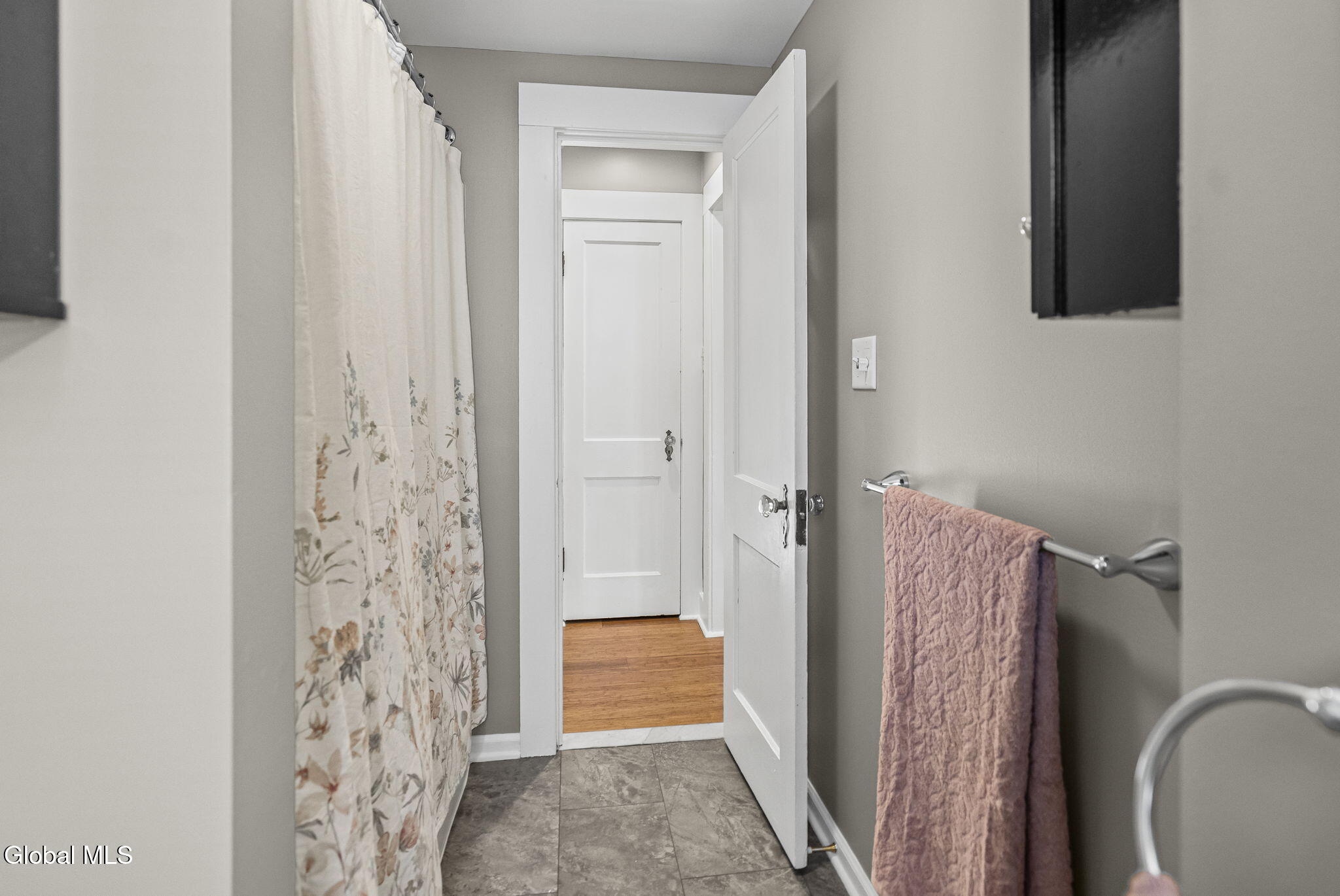 906 Draper Avenue Schenectady NY 12306