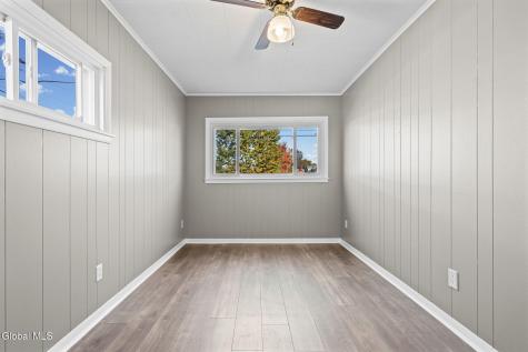 906 Draper Avenue Schenectady NY 12306