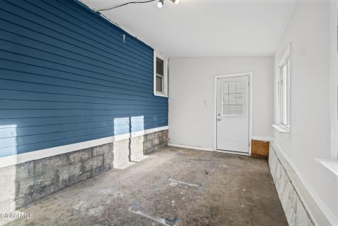 906 Draper Avenue Schenectady NY 12306