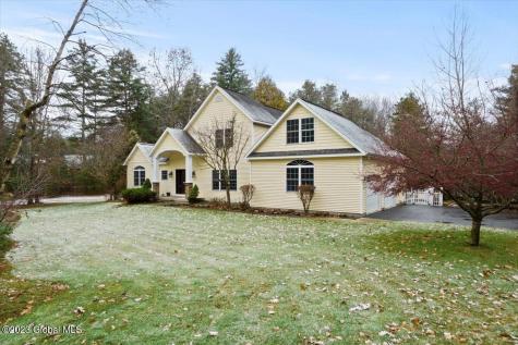 27 Briarhurst Drive Gansevoort NY 12831