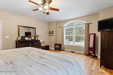 27 Briarhurst Drive Gansevoort NY 12831