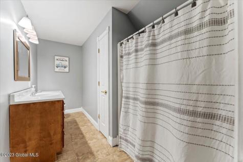 27 Briarhurst Drive Gansevoort NY 12831