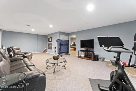27 Briarhurst Drive Gansevoort NY 12831