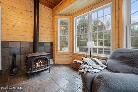 27 Briarhurst Drive Gansevoort NY 12831