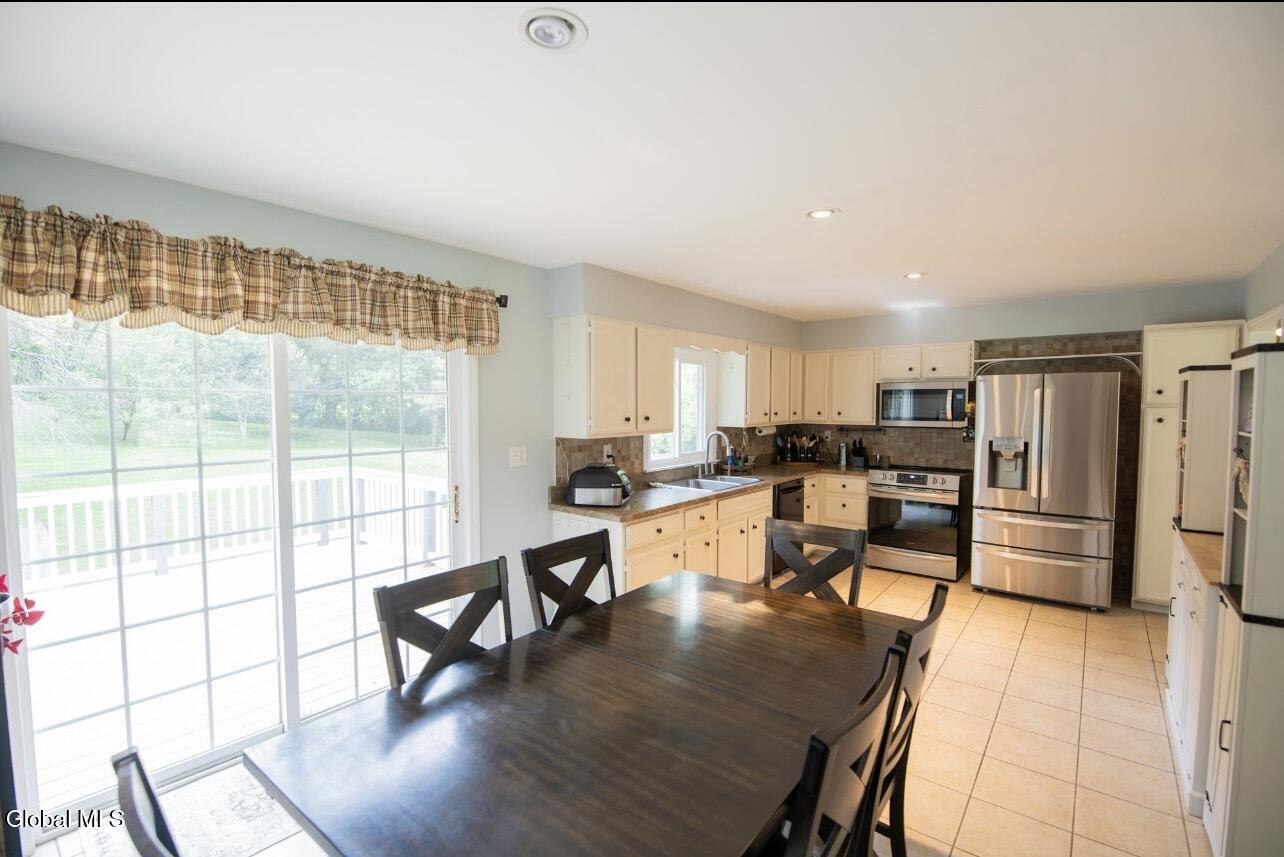39 Hicks Road Queensbury NY 12804