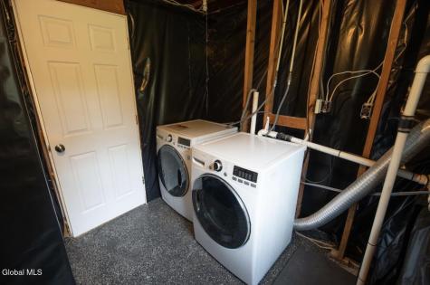 39 Hicks Road Queensbury NY 12804