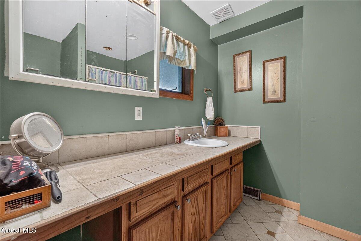 1164 Creek Road Esperance NY 12066