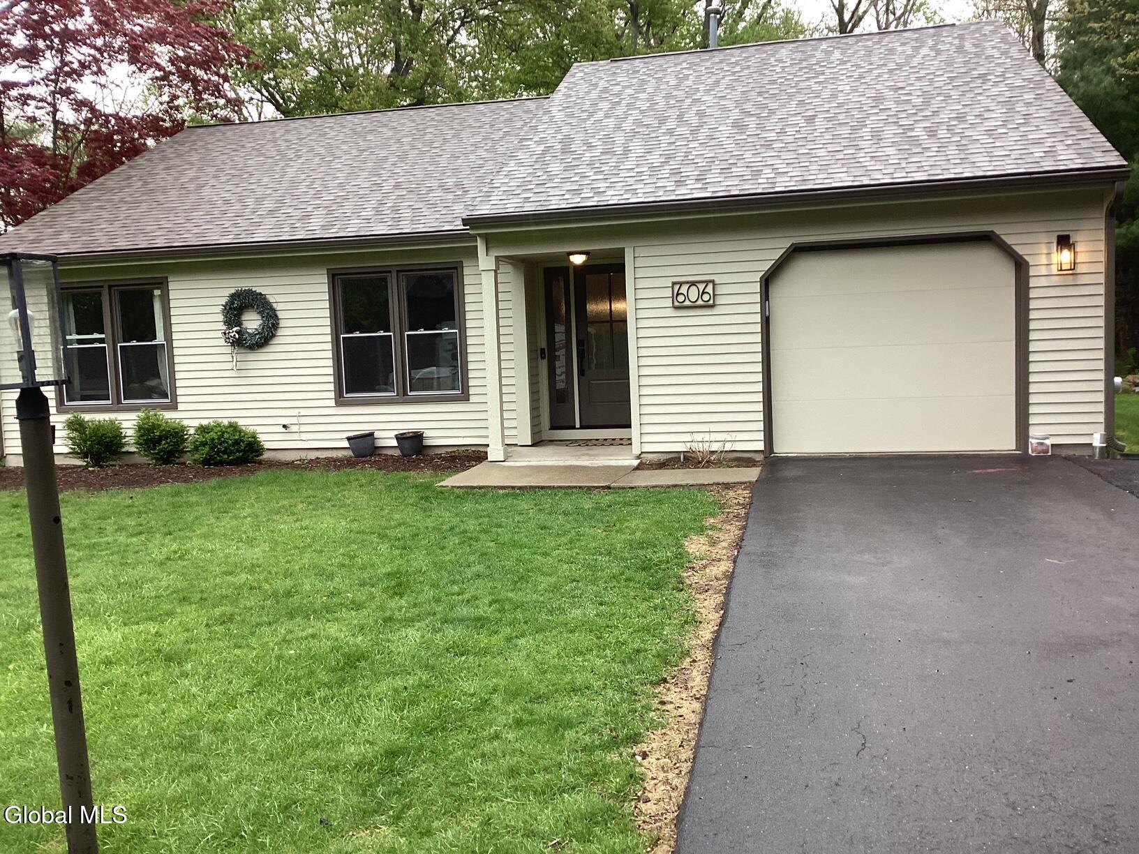 606 Top Ridge Drive Albany NY 12203