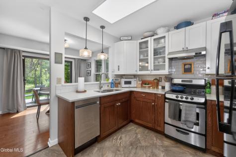 606 Top Ridge Drive Albany NY 12203