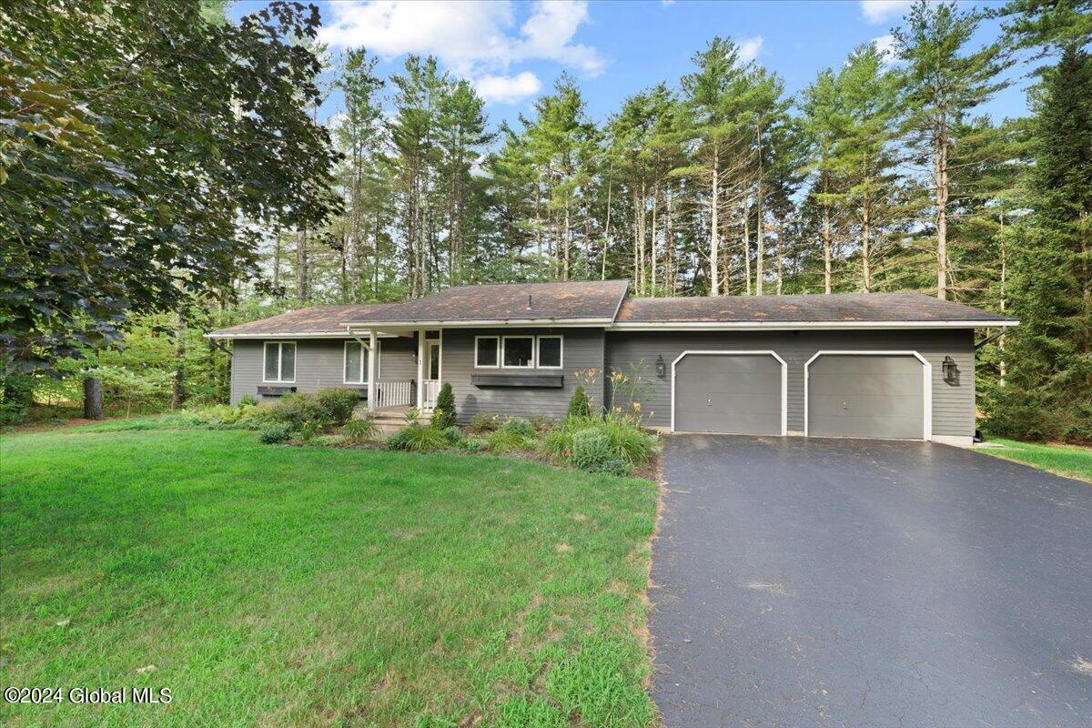 1 Foxhound Run Saratoga Springs NY 12866