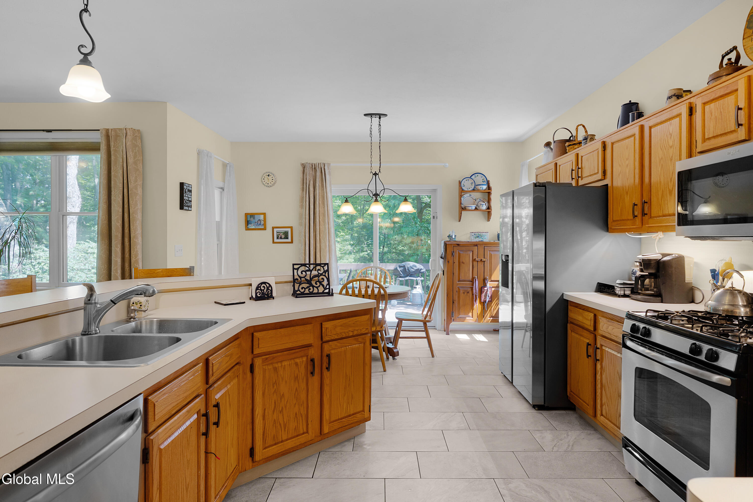 7 Castle Pines Clifton Park NY 12065