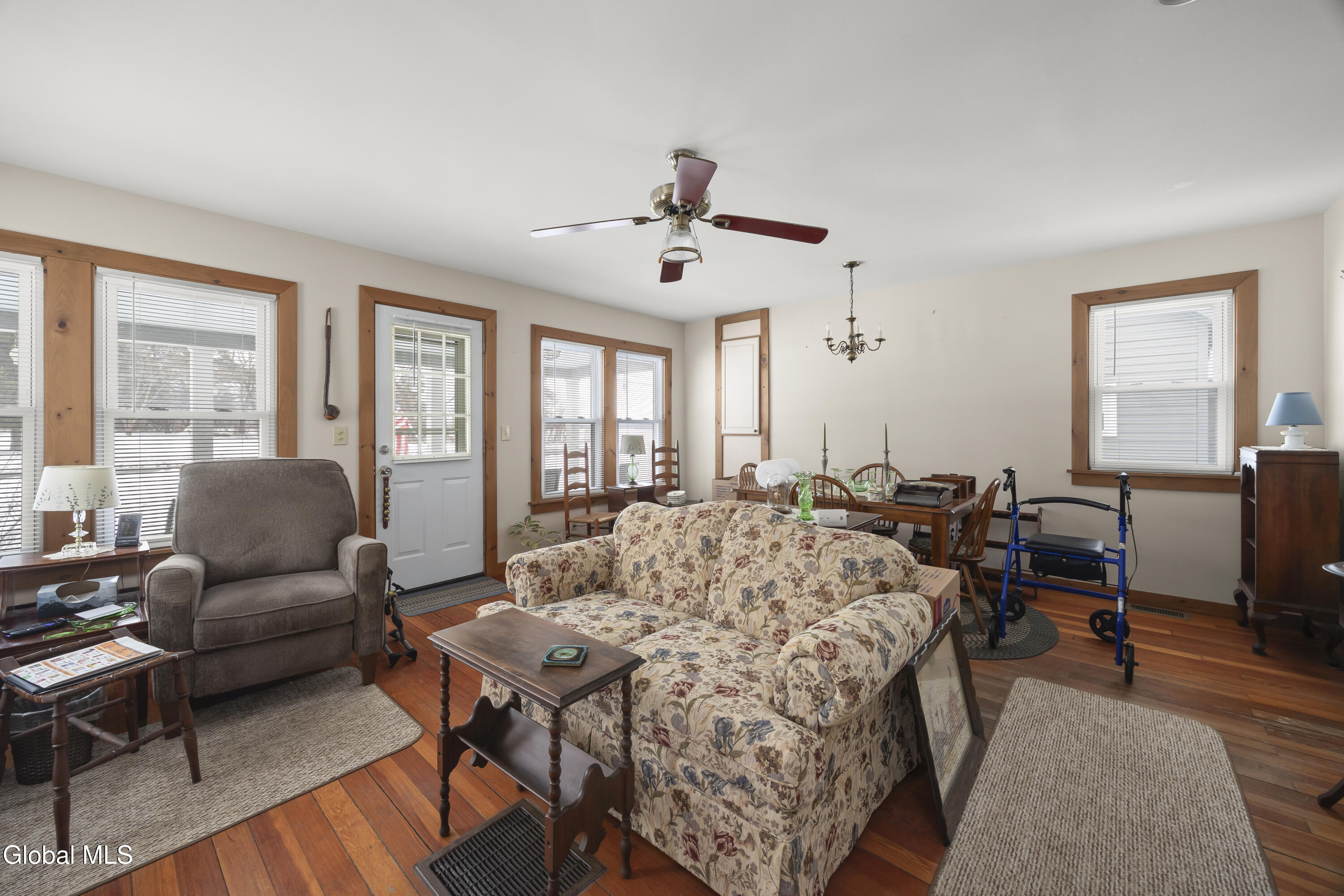 2101 U.s. 9 Kinderhook NY 12173