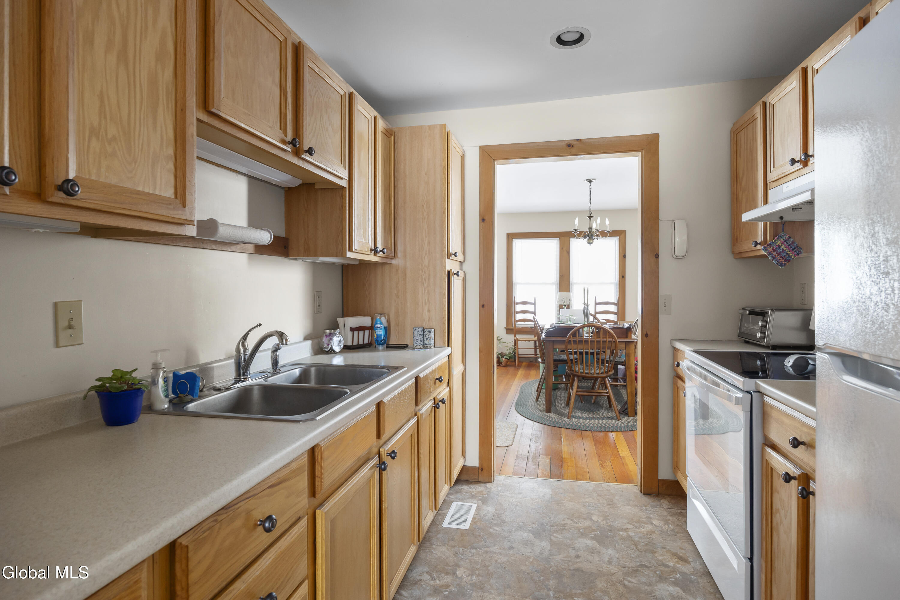 2101 U.s. 9 Kinderhook NY 12173