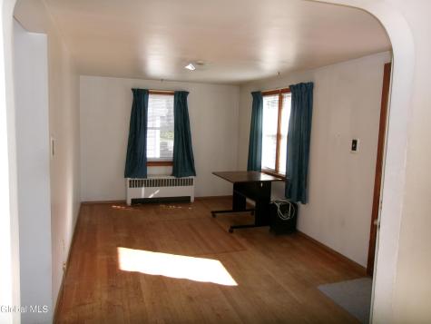 3075 Sunset Lane Schenectady NY 12303