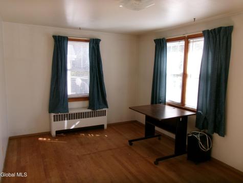 3075 Sunset Lane Schenectady NY 12303